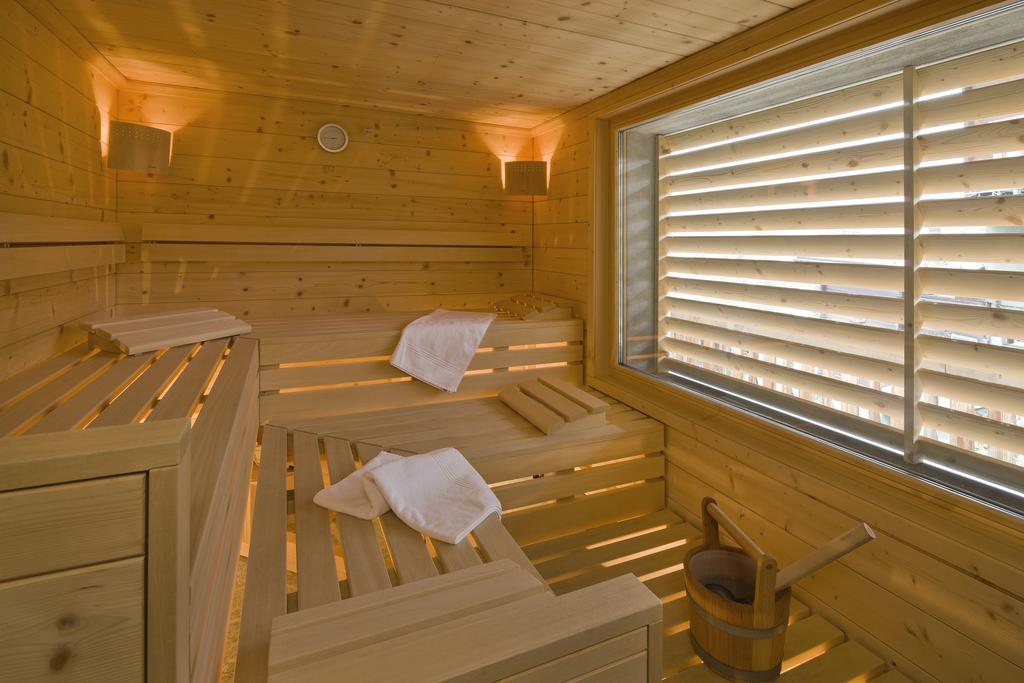 Hotel Edelweiss Blatten Loetschental Luaran gambar
