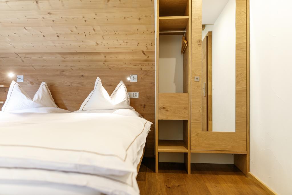 Hotel Edelweiss Blatten Loetschental Luaran gambar